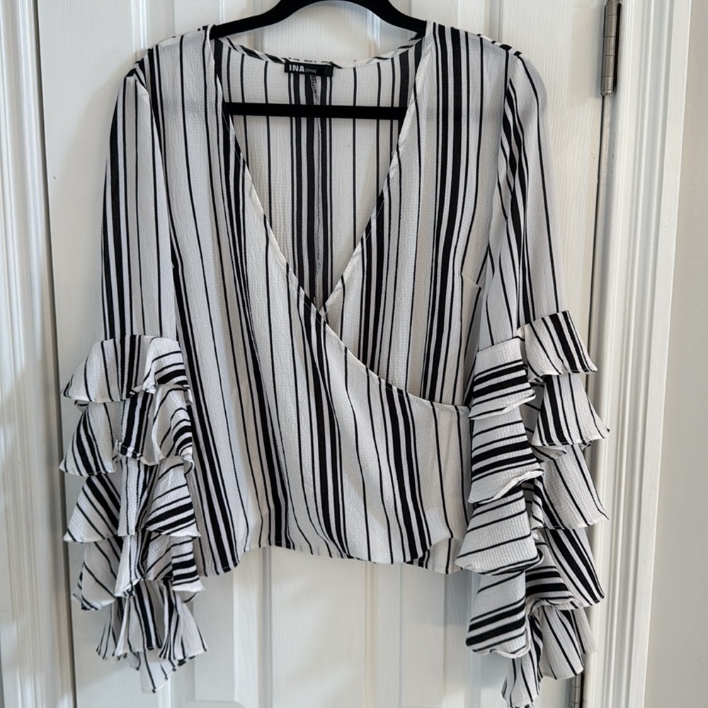 INA Striped Black and White Top w/ Sleeves w/ Rows of Ruffles